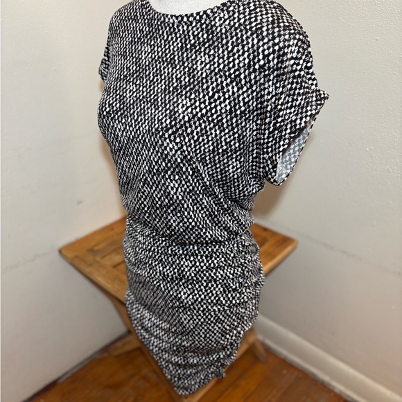 Vince Camuto Black & White Ruched Side Dress - Picture 6 of 10